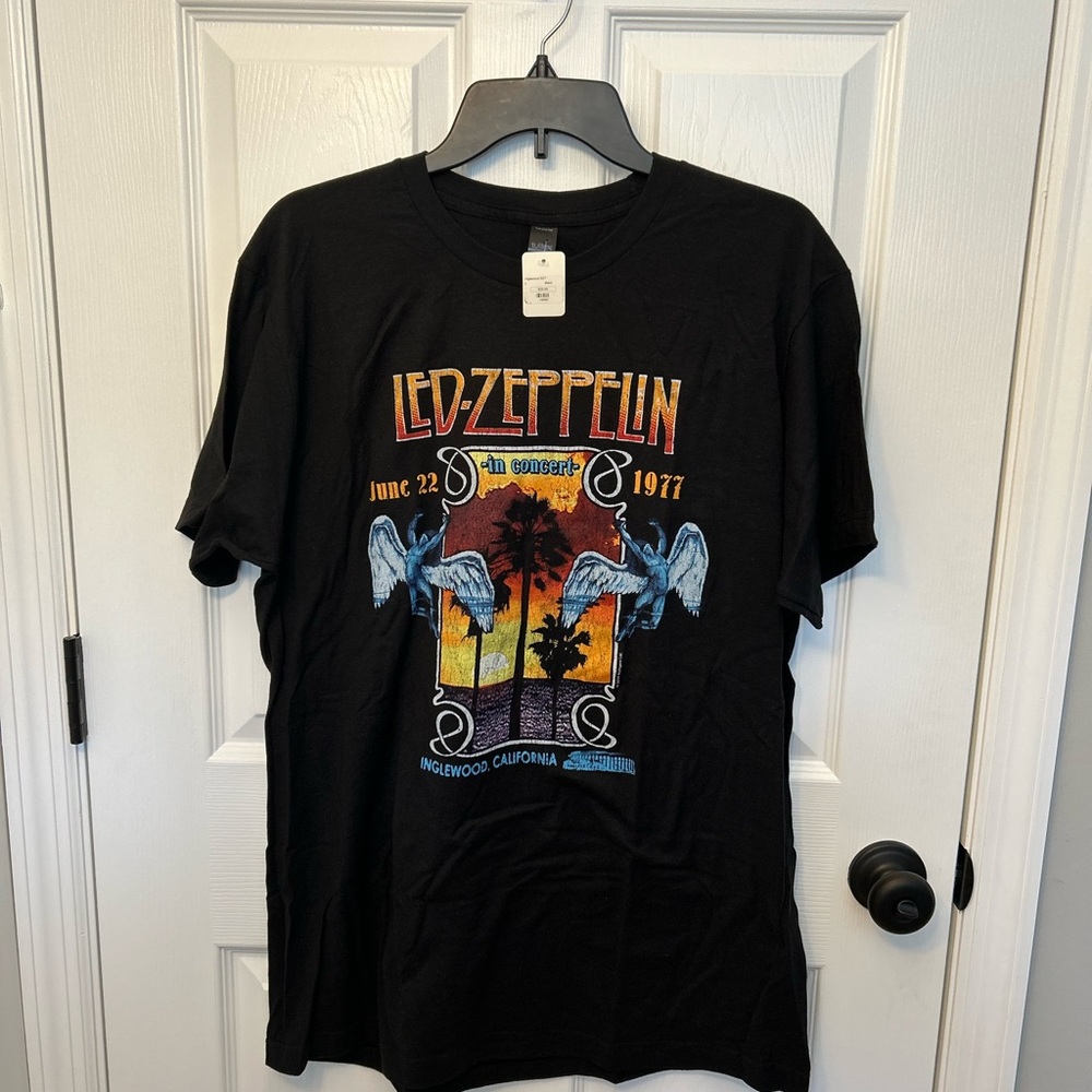Black Led Zeppelin T-Shirt, BNWT. Size large.